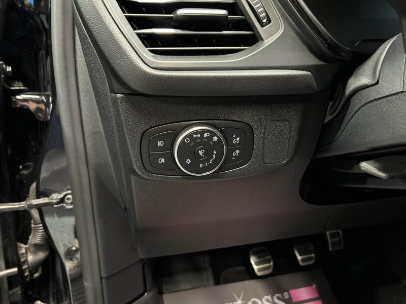 Photo 18 de l'offre de FORD FOCUS 1.0 EcoBoost 125 mHEV ST Line BVM à 16990€ chez MKP Distribution