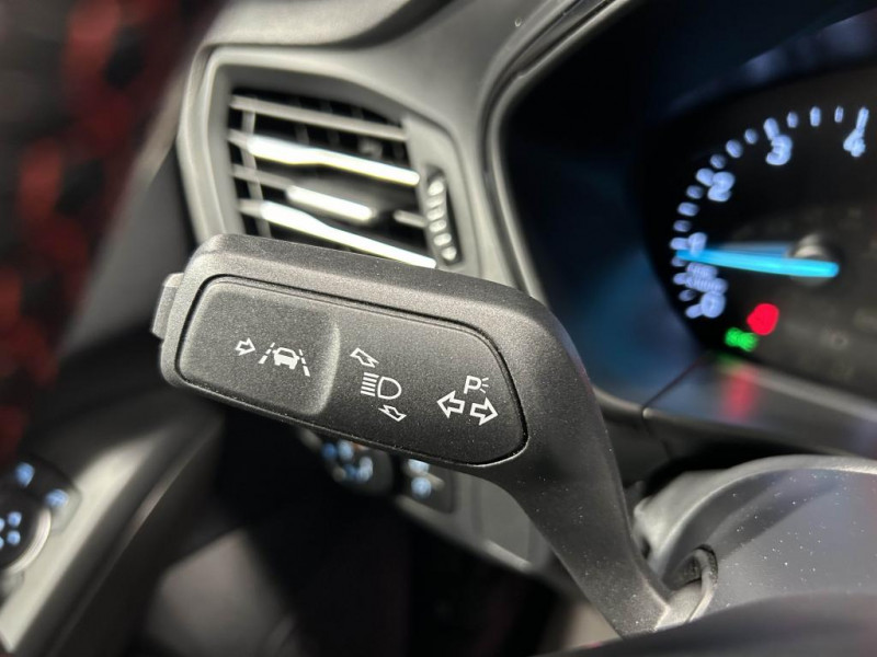Photo 16 de l'offre de FORD FOCUS 1.0 EcoBoost 125 mHEV ST Line BVM à 16990€ chez MKP Distribution
