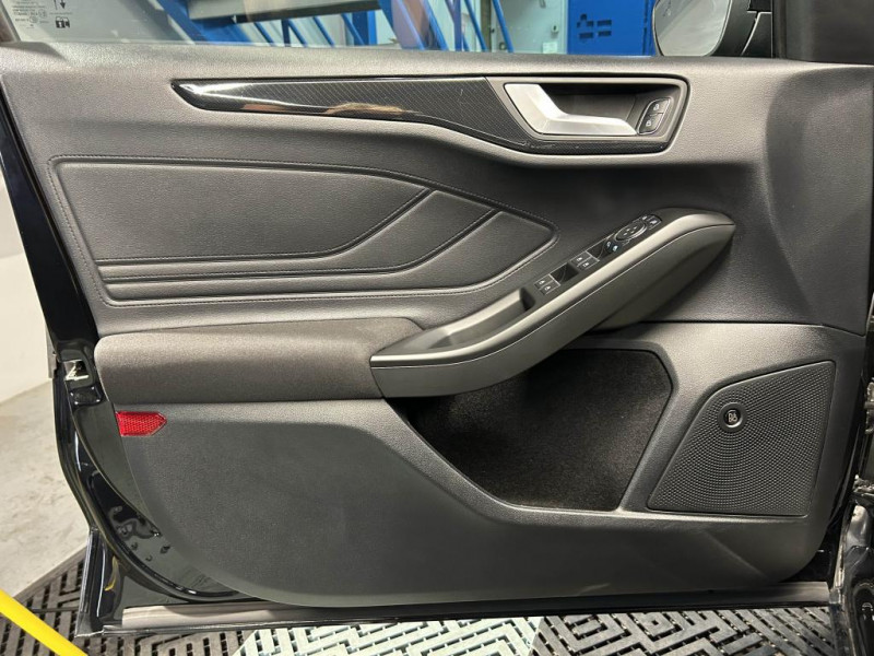 Photo 33 de l'offre de FORD FOCUS 1.0 EcoBoost 125 mHEV ST Line BVM à 16990€ chez MKP Distribution