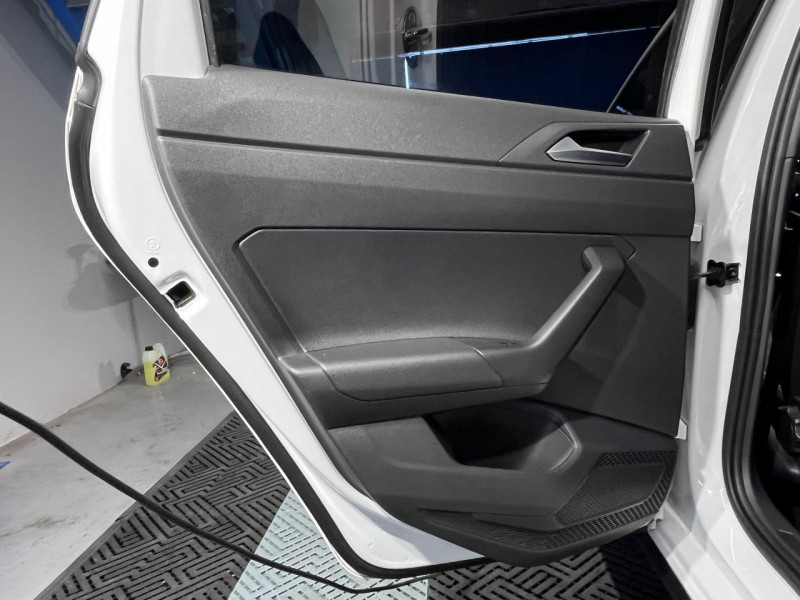 Photo 32 de l'offre de VOLKSWAGEN POLO 1.6 TDI 95 R-Line BVM  à 17490€ chez MKP Distribution