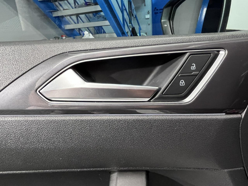 Photo 28 de l'offre de VOLKSWAGEN POLO 1.6 TDI 95 R-Line BVM  à 17490€ chez MKP Distribution