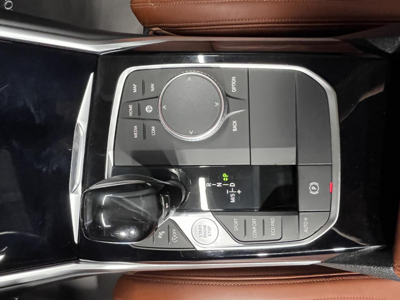 Photo 24 de l'offre de BMW serie 3 touring  Touring 320d xDrive 2.0 190 Luxury BVA à 27490€ chez MKP Distribution