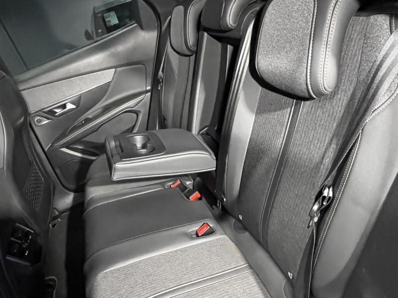 Photo 36 de l'offre de PEUGEOT 3008 1.5 BlueHDi 130 GT Line BVA à 17990€ chez MKP Distribution