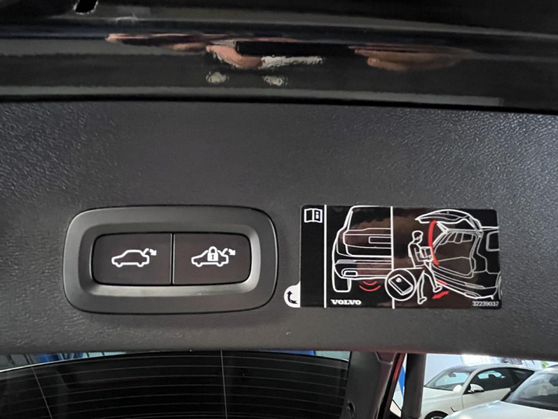 Photo 10 de l'offre de VOLVO XC40 1.5 T3 163 Momentum BVM6 à 21990€ chez MKP Distribution