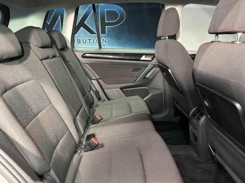 Photo 38 de l'offre de VOLKSWAGEN GOLF SPORTSVAN  1.2 TSI 110 Sound BVM à 13990€ chez MKP Distribution