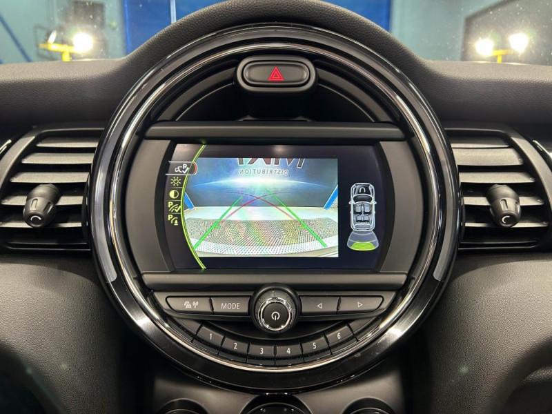 Photo 20 de l'offre de MINI CABRIOLET F57 Cabriolet Cooper S 2.0 192 Finition Red Hot Chili BVA à 19990€ chez MKP Distribution