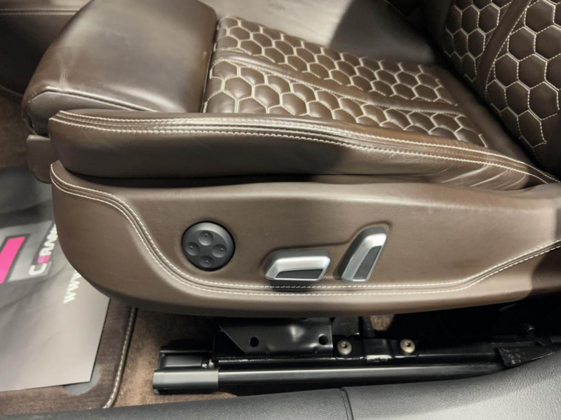 Photo 31 de l'offre de AUDI RS6 Performance 4.0 V8 TFSI  605 Tiptronic Quattro -  Akrapovic à 59990€ chez MKP Distribution