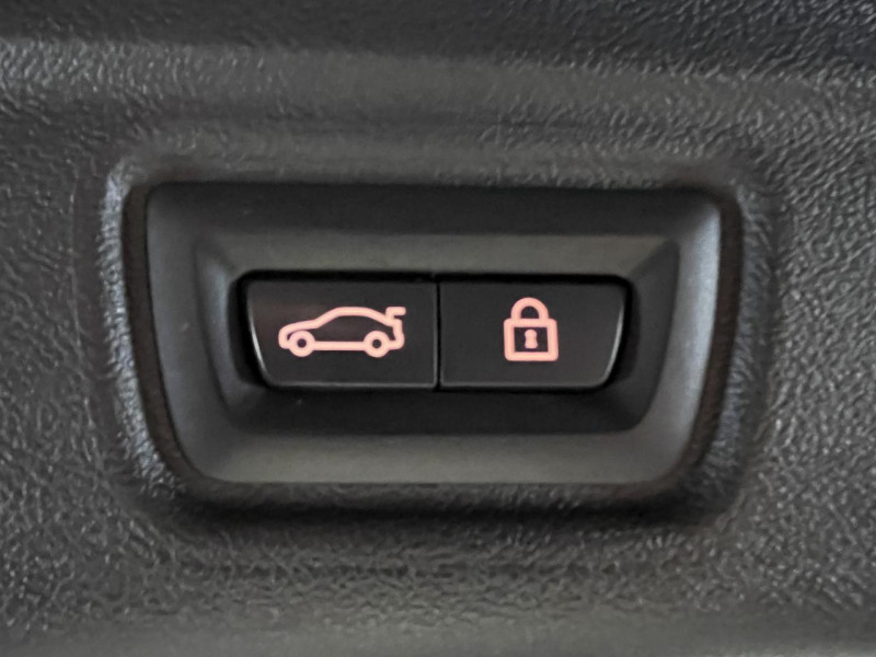 Photo 13 de l'offre de BMW serie 3 touring  Touring 320d xDrive 2.0 190 Luxury BVA à 27490€ chez MKP Distribution