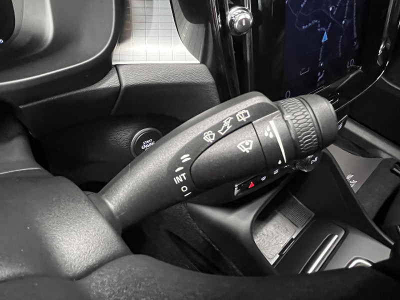 Photo 17 de l'offre de VOLVO XC40 1.5 T3 163 Momentum BVM6 à 21990€ chez MKP Distribution