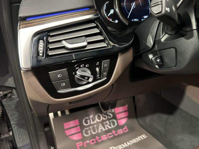 Photo 17 de l'offre de BMW SERIE 5 530e iPerformance 252  M Sport BVA à 26990€ chez MKP Distribution