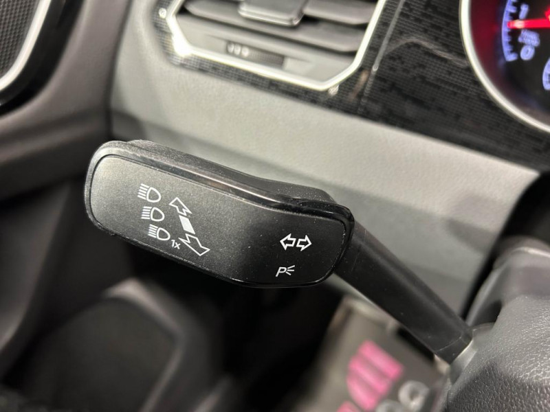 Photo 16 de l'offre de VOLKSWAGEN GOLF SPORTSVAN  1.2 TSI 110 Sound BVM à 13990€ chez MKP Distribution