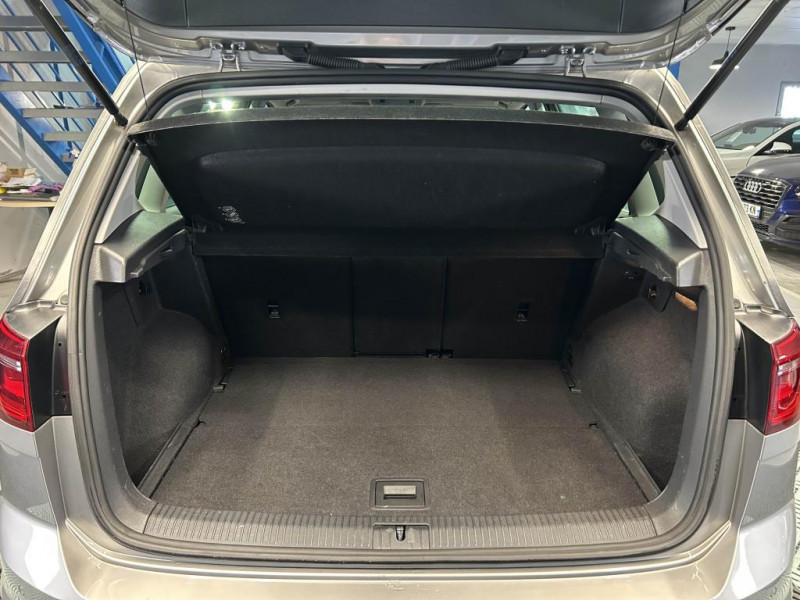 Photo 9 de l'offre de VOLKSWAGEN GOLF SPORTSVAN  1.2 TSI 110 Sound BVM à 13990€ chez MKP Distribution