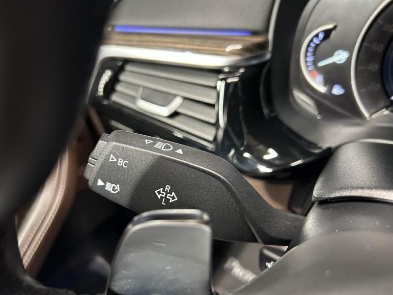 Photo 15 de l'offre de BMW SERIE 5 530e iPerformance 252  M Sport BVA à 26990€ chez MKP Distribution