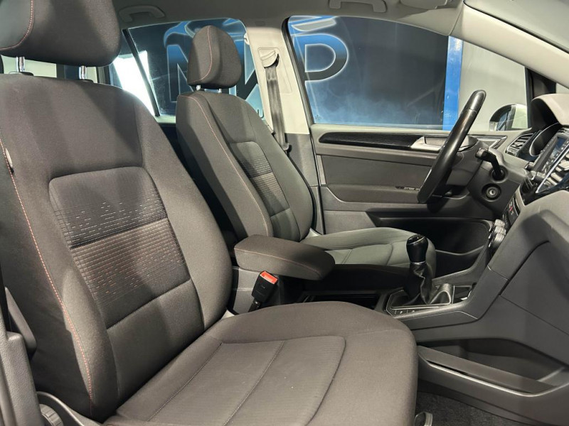Photo 41 de l'offre de VOLKSWAGEN GOLF SPORTSVAN  1.2 TSI 110 Sound BVM à 13990€ chez MKP Distribution