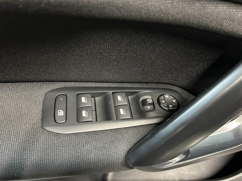 Photo 35 de l'offre de PEUGEOT 308 SW 1.5 BlueHDi 130 Allure Pack BVA à 13990€ chez MKP Distribution