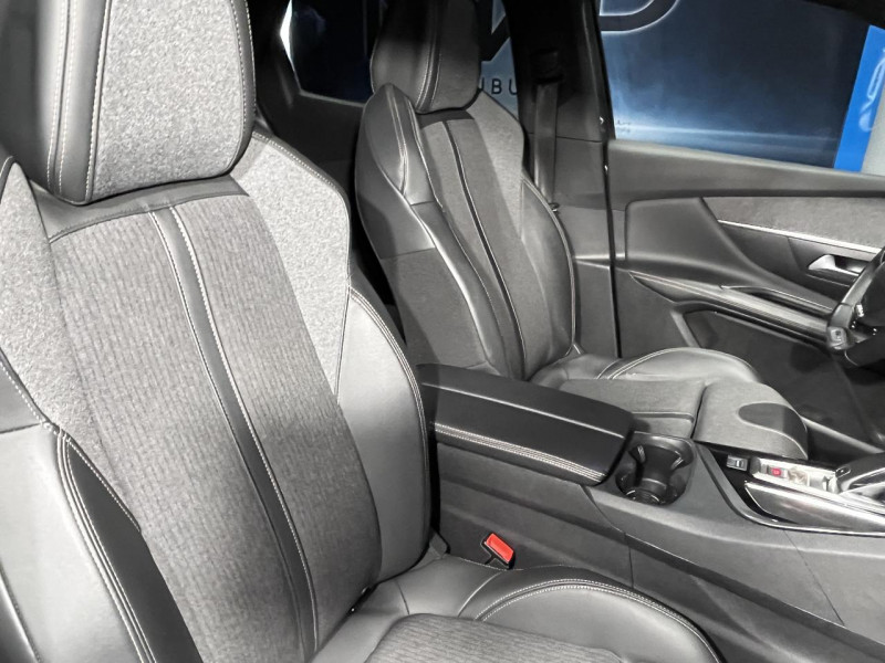 Photo 42 de l'offre de PEUGEOT 3008 1.5 BlueHDi 130 GT Line BVA à 17990€ chez MKP Distribution