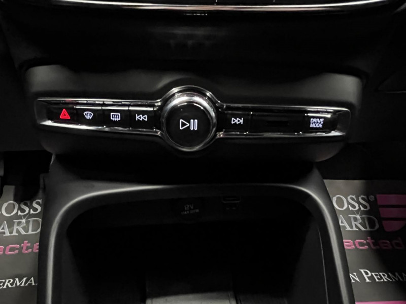 Photo 22 de l'offre de VOLVO XC40 1.5 T3 163 Momentum BVM6 à 21990€ chez MKP Distribution