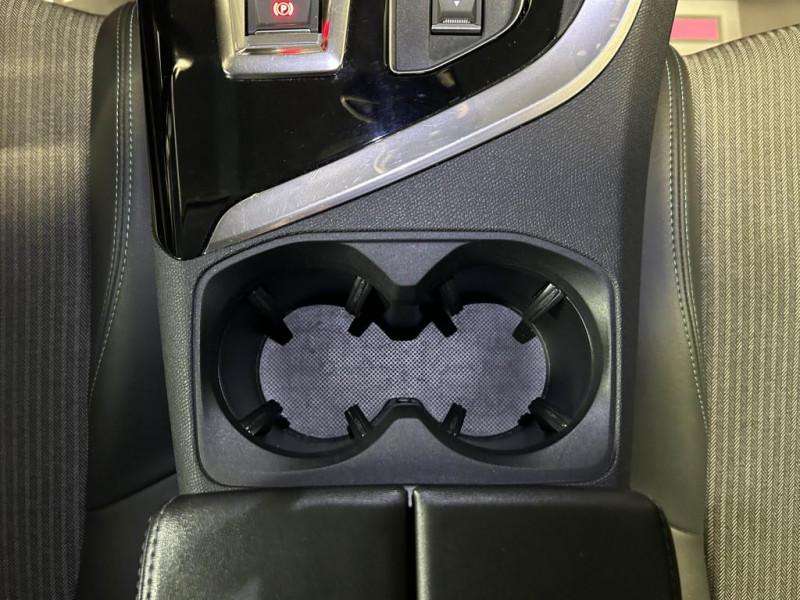 Photo 29 de l'offre de PEUGEOT 3008 1.5 BlueHDi 130 Allure Pack BVA à 20990€ chez MKP Distribution