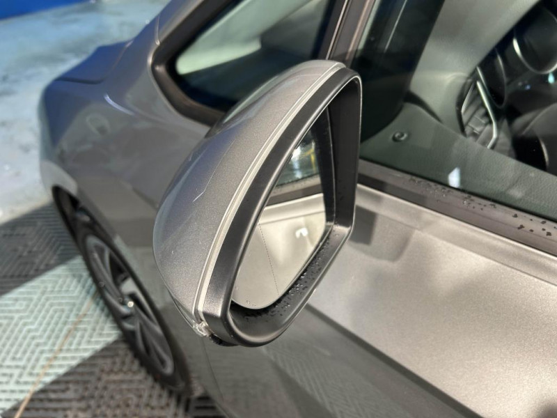 Photo 35 de l'offre de VOLKSWAGEN GOLF SPORTSVAN  1.2 TSI 110 Sound BVM à 13990€ chez MKP Distribution