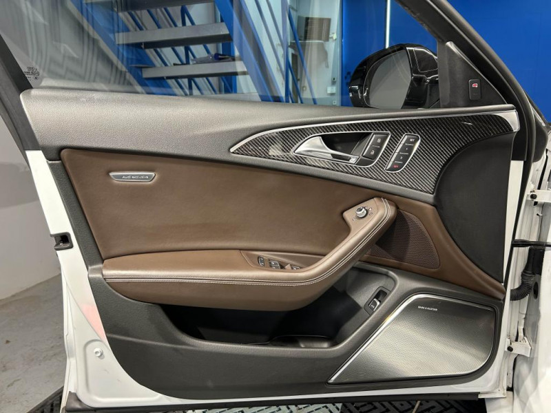 Photo 33 de l'offre de AUDI RS6 Performance 4.0 V8 TFSI  605 Tiptronic Quattro -  Akrapovic à 59990€ chez MKP Distribution