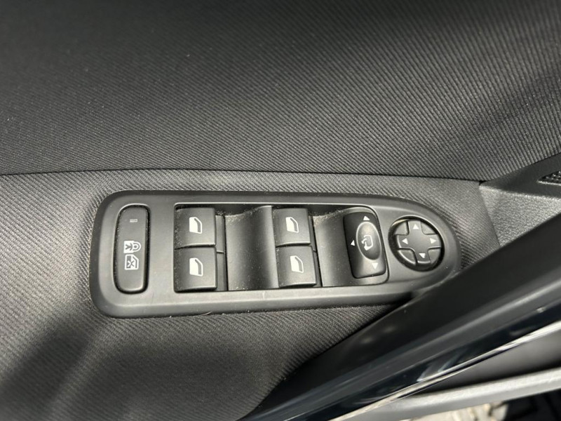 Photo 28 de l'offre de PEUGEOT 508  1.6 THP 165 Allure BVM à 10990€ chez MKP Distribution