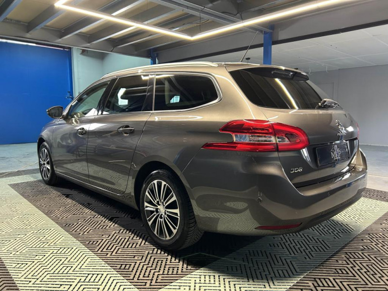 Photo 3 de l'offre de PEUGEOT 308 SW 1.5 BlueHDi 130 Allure Pack BVA à 13990€ chez MKP Distribution
