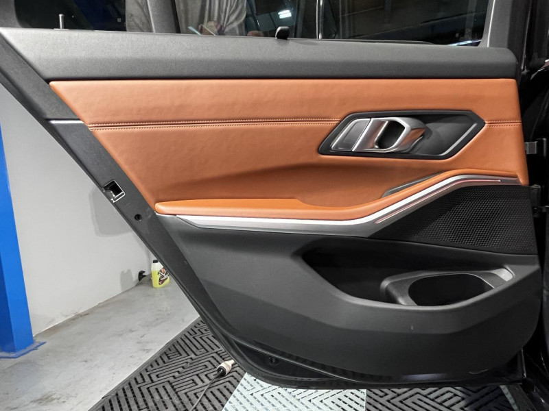 Photo 38 de l'offre de BMW serie 3 touring  Touring 320d xDrive 2.0 190 Luxury BVA à 27490€ chez MKP Distribution