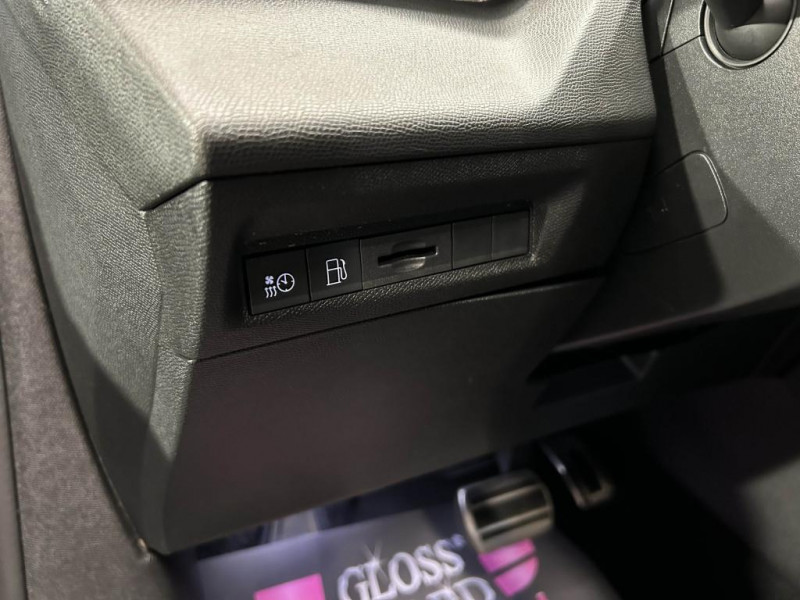 Photo 22 de l'offre de PEUGEOT 308 PHEV 180  GT EAT8 à 22490€ chez MKP Distribution