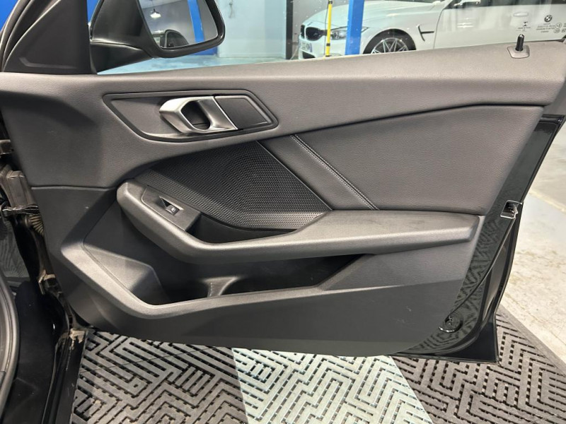 Photo 39 de l'offre de BMW SERIE 1 118i 1.5 136 BUSINESS DESIGN DKG TVA à 22990€ chez MKP Distribution