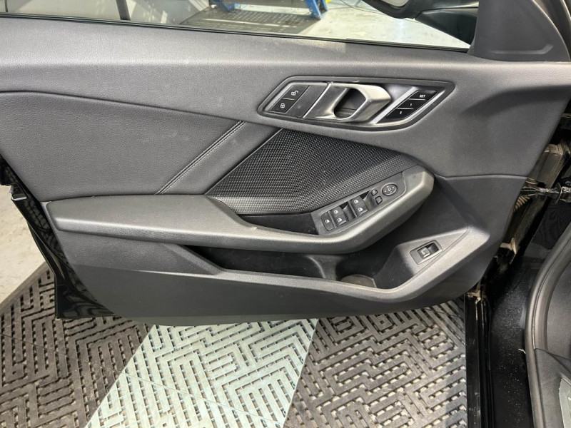 Photo 31 de l'offre de BMW SERIE 1 118i 1.5 136 BUSINESS DESIGN DKG TVA à 22990€ chez MKP Distribution