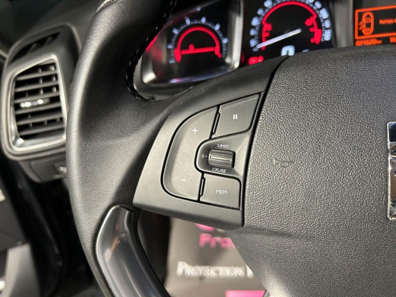 Photo 13 de l'offre de CITROEN DS5 1.6 THP 156 So Chic BVA à 14490€ chez MKP Distribution