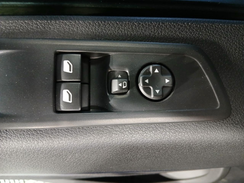 Photo 27 de l'offre de PEUGEOT TRAVELLER Compact 1.5 BlueHDi 120 BVM à 26990€ chez MKP Distribution