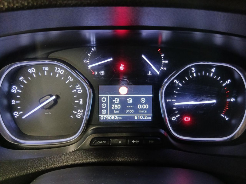 Photo 12 de l'offre de PEUGEOT TRAVELLER Compact 1.5 BlueHDi 120 BVM à 26990€ chez MKP Distribution