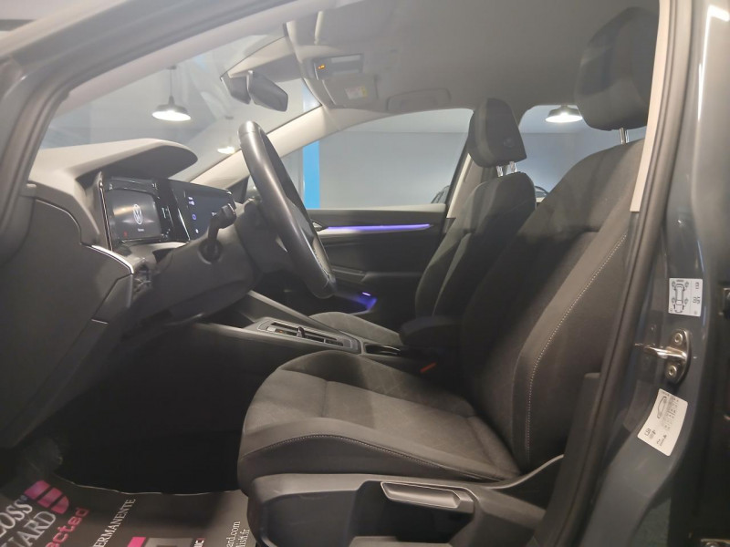 Photo 23 de l'offre de VOLKSWAGEN GOLF  1.5 eTSi 150 Life DSG - TVA à 22990€ chez MKP Distribution