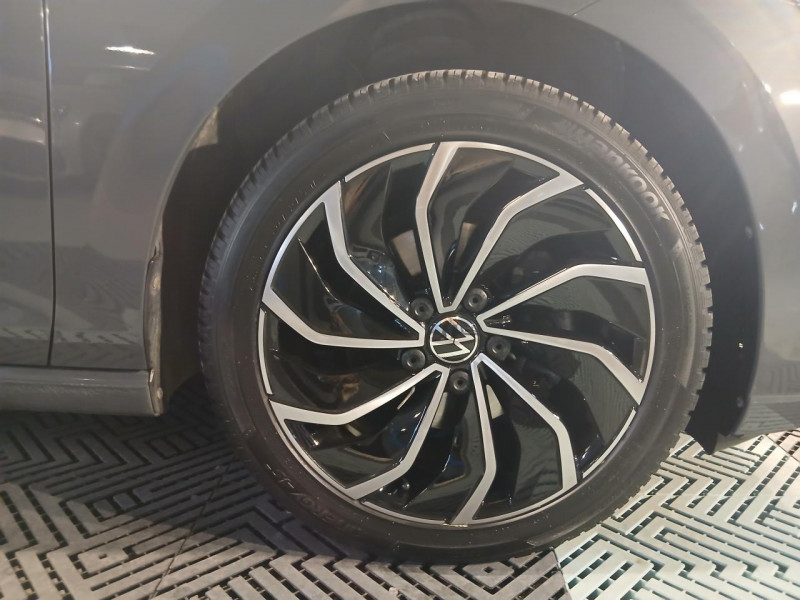 Photo 33 de l'offre de VOLKSWAGEN GOLF  1.5 eTSi 150 Life DSG - TVA à 22990€ chez MKP Distribution