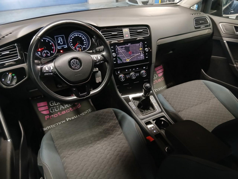 Photo 18 de l'offre de VOLKSWAGEN GOLF 1.0 TSI 115 iQ Drive BVM à 14990€ chez MKP Distribution
