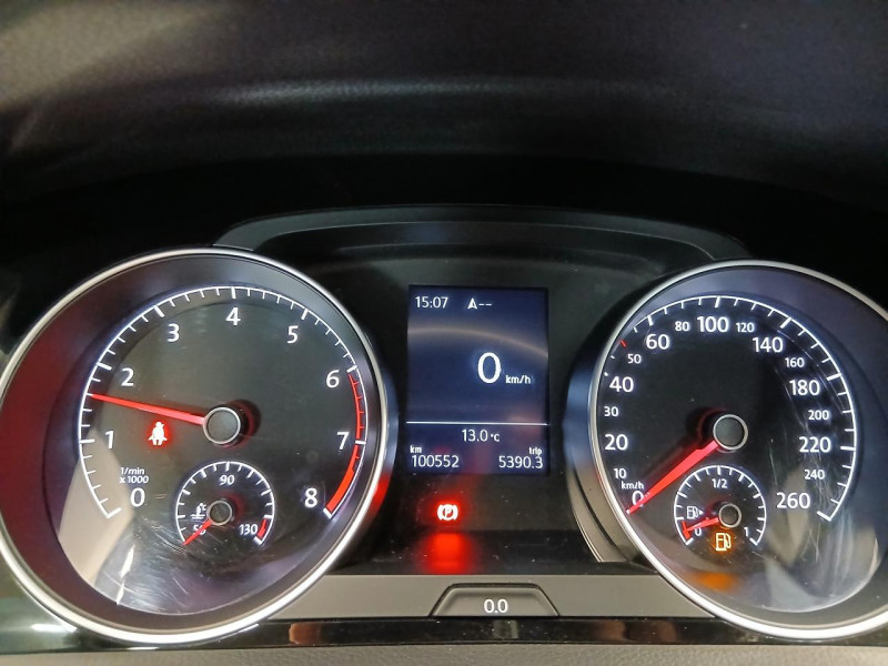 Photo 10 de l'offre de VOLKSWAGEN GOLF 1.0 TSI 115 iQ Drive BVM à 14990€ chez MKP Distribution