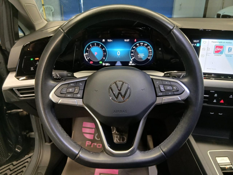 Photo 14 de l'offre de VOLKSWAGEN GOLF  1.5  eTSi 150 Life DSG - TVA à 24990€ chez MKP Distribution