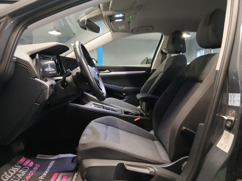 Photo 21 de l'offre de VOLKSWAGEN GOLF  1.5  eTSi 150 Life DSG - TVA à 24990€ chez MKP Distribution