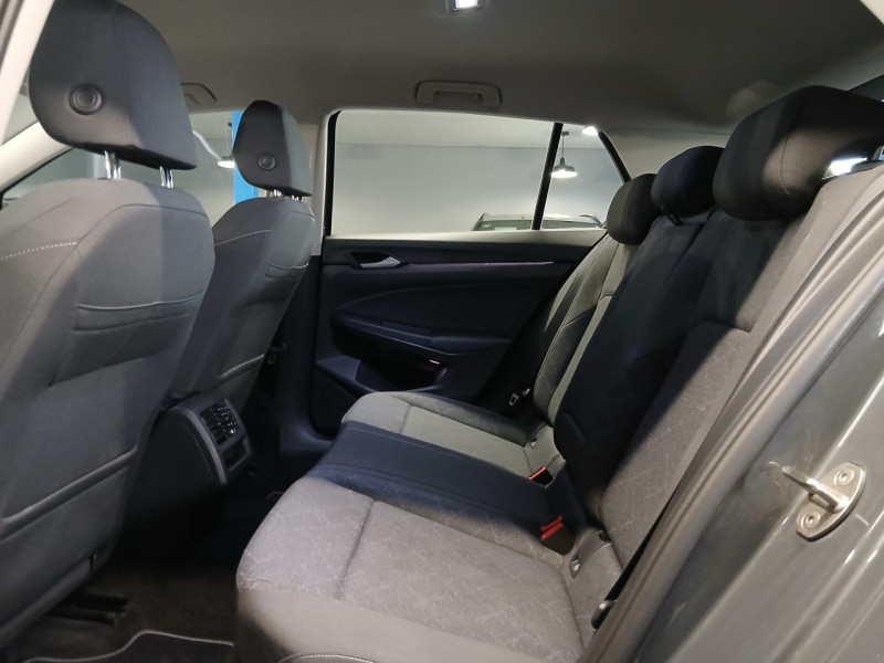 Photo 24 de l'offre de VOLKSWAGEN GOLF  1.5  eTSi 150 Life DSG - TVA à 24990€ chez MKP Distribution