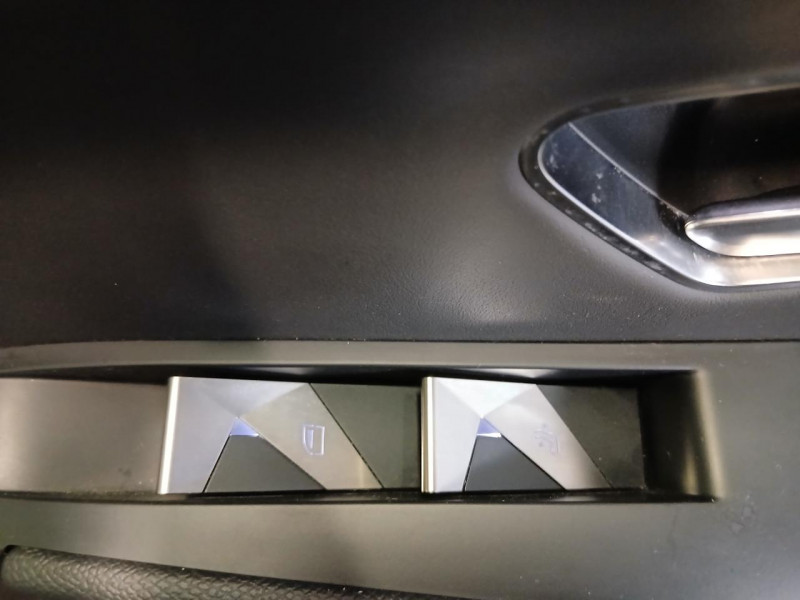 Photo 29 de l'offre de DS DS 7 CROSSBACK 1.5 BlueHDi 130  Rivoli BVM à 17990€ chez MKP Distribution