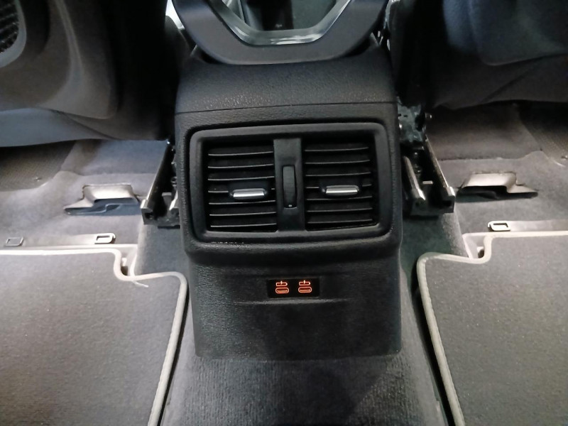 Photo 19 de l'offre de BMW X1 sDrive 18i 140 DKG  xLine à 24490€ chez MKP Distribution