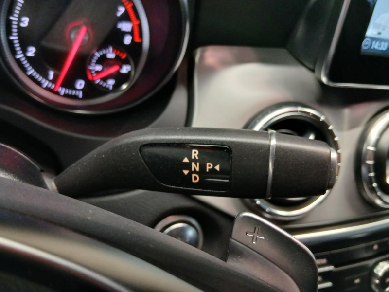 Photo 15 de l'offre de MERCEDES-BENZ CLA SHOOTING BRAKE 180 7-G DCT Fascination à 22990€ chez MKP Distribution