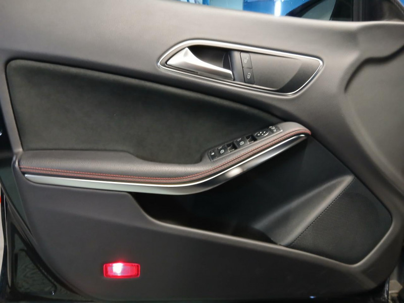 Photo 37 de l'offre de MERCEDES-BENZ CLA SHOOTING BRAKE 180 7-G DCT Fascination à 22990€ chez MKP Distribution