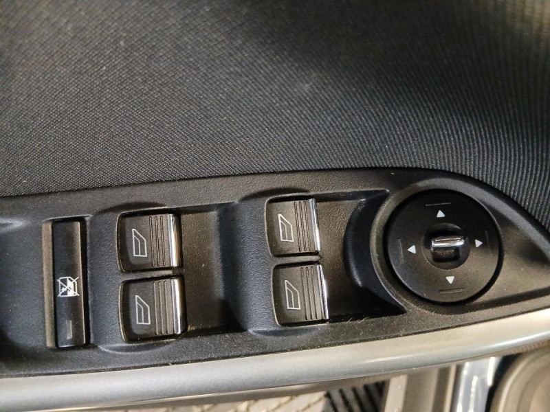 Photo 25 de l'offre de FORD FOCUS  1.0  125 EcoBoost Trend BVM à 8990€ chez MKP Distribution