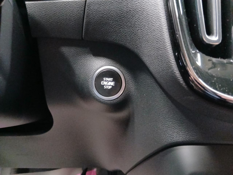 Photo 16 de l'offre de VOLVO XC40 T3 163 Geartronic 8 Momentum Business à 23990€ chez MKP Distribution