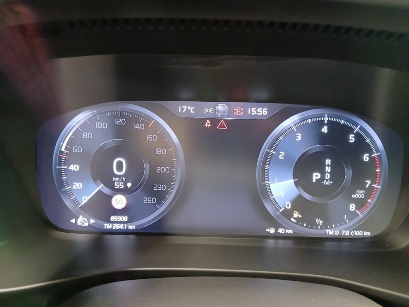 Photo 14 de l'offre de VOLVO XC40 T3 163 Geartronic 8 Momentum Business à 23990€ chez MKP Distribution