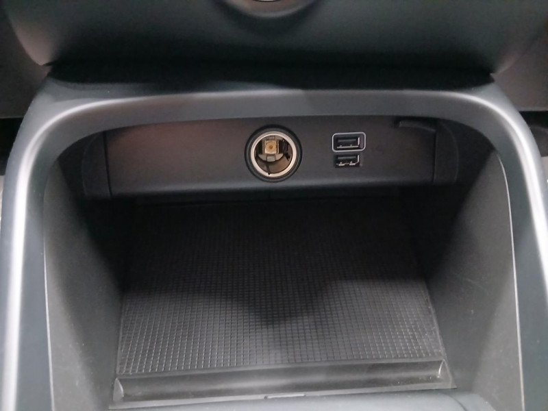 Photo 18 de l'offre de VOLVO XC40 T3 163 Geartronic 8 Momentum Business à 23990€ chez MKP Distribution