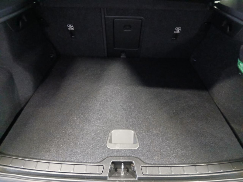 Photo 34 de l'offre de VOLVO XC40 T3 163 Geartronic 8 Momentum Business à 23990€ chez MKP Distribution