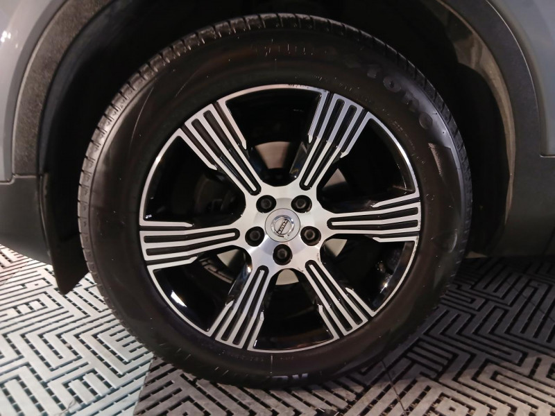 Photo 42 de l'offre de VOLVO XC40 T3 163 Geartronic 8 Momentum Business à 23990€ chez MKP Distribution